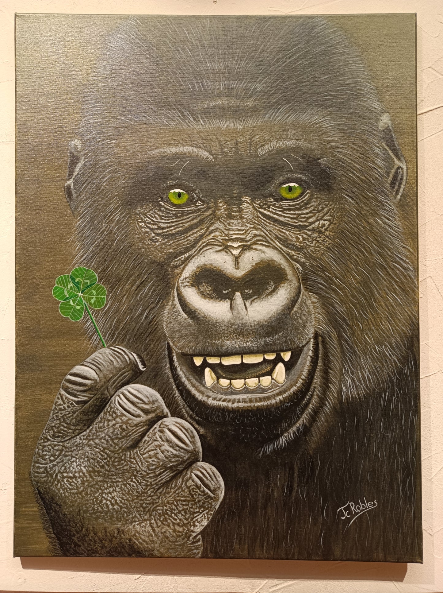 - Gorille porte bonheur