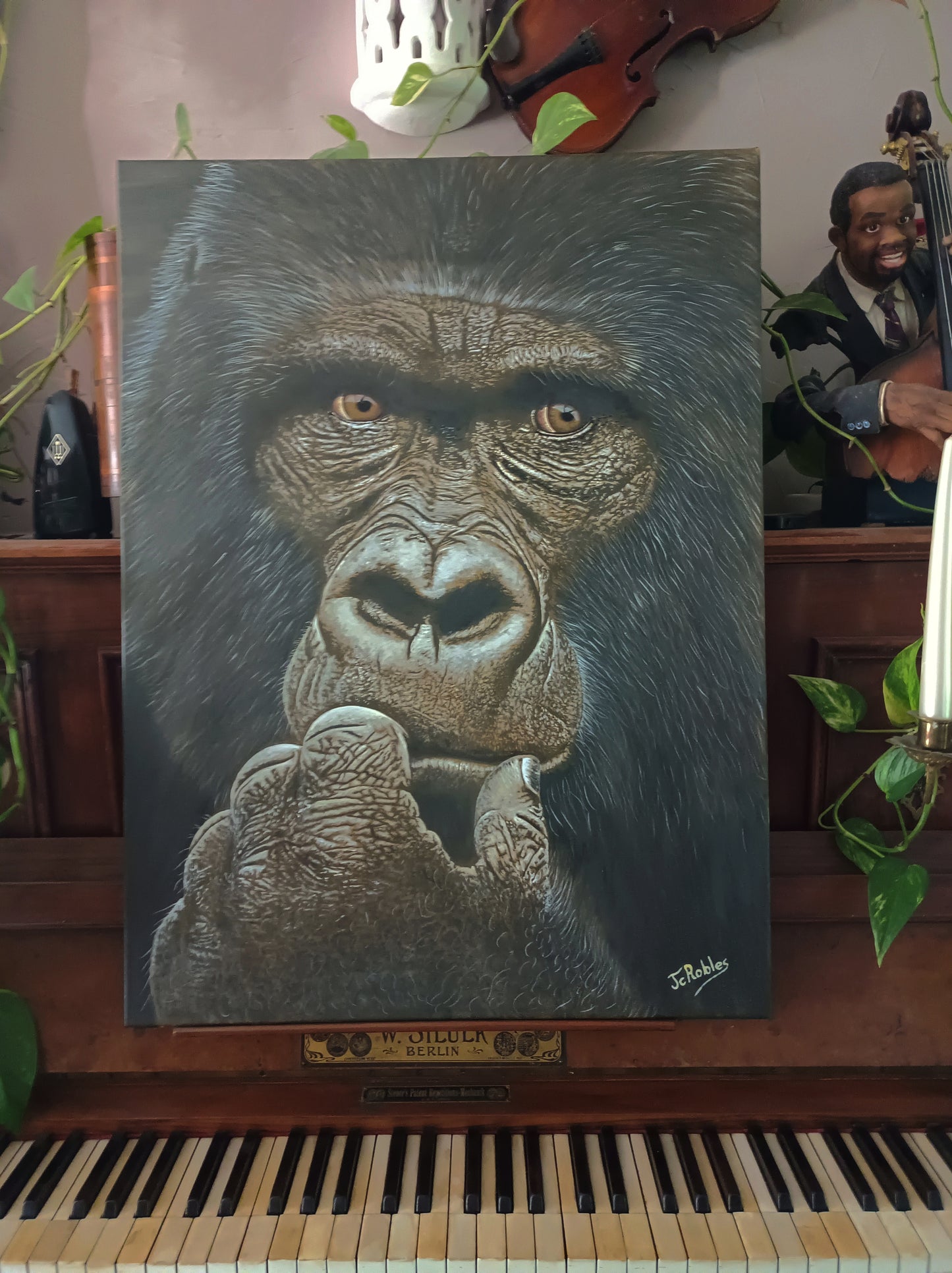 1ABE - Le gorille ému devant une œuvre d'art